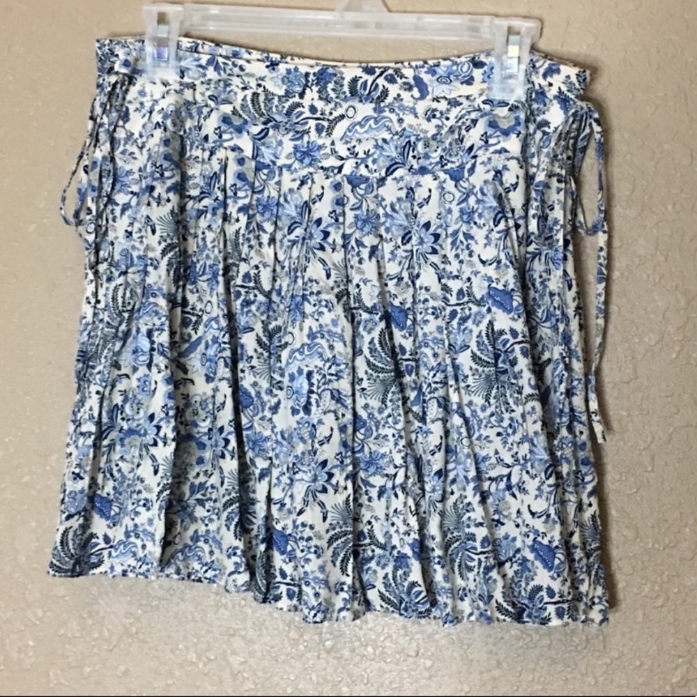 H&M Blue and White Mini Skirt | Size 6